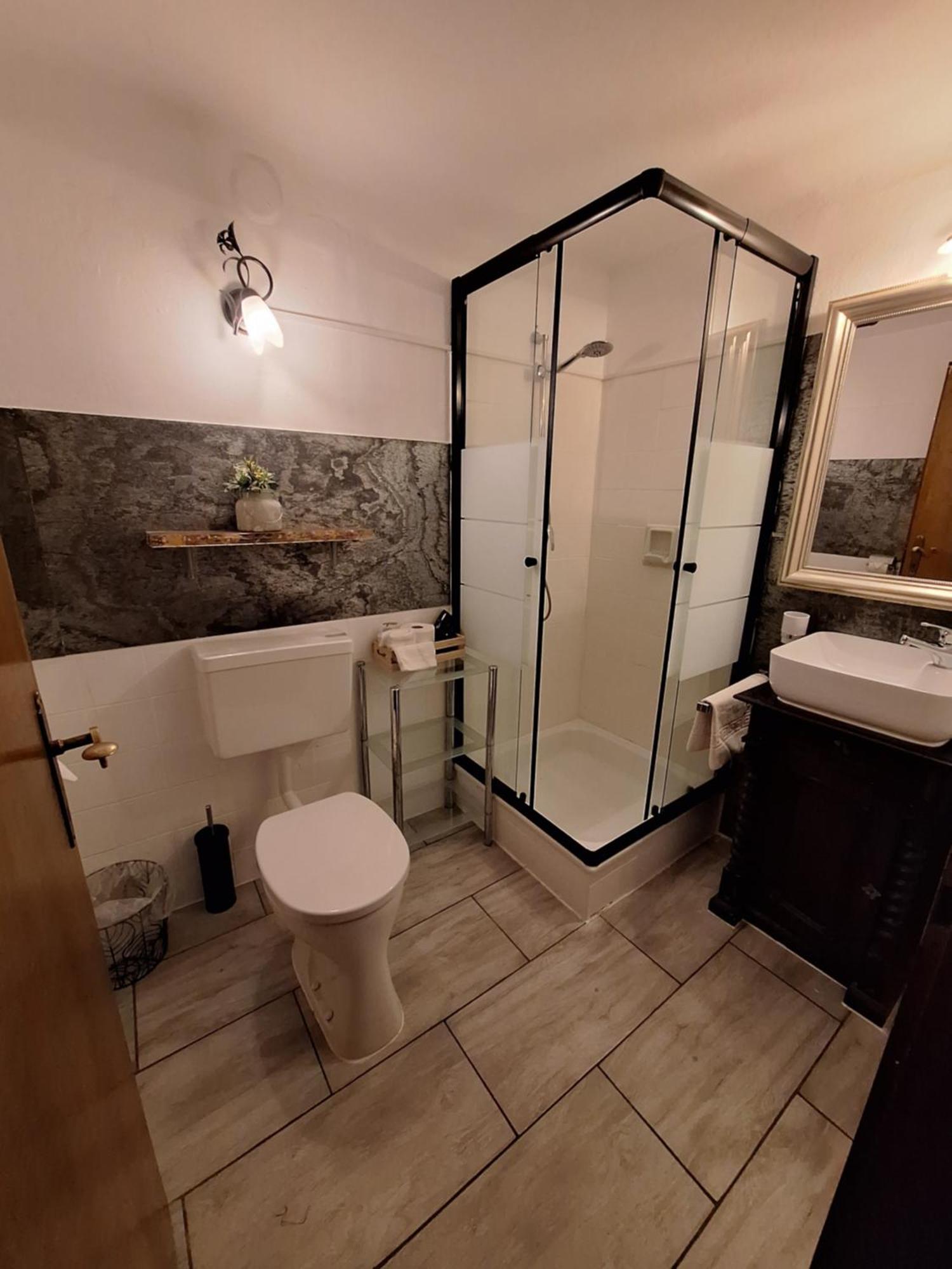 Berggasthof Schwaigerhof Haus im Ennstal Room photo